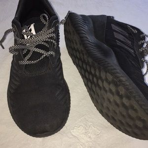 Black Adidas 9.5 Men’s Sneakers 👟 Work Out